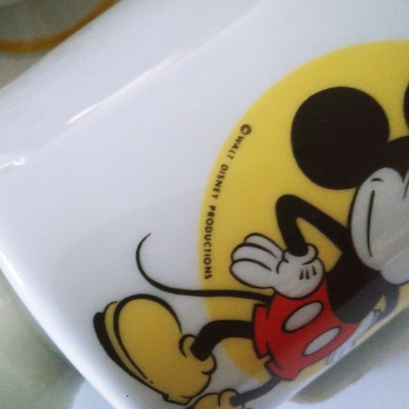 Disney Pedestal Vintage Coffee Mug Set - Picture 2 of 8